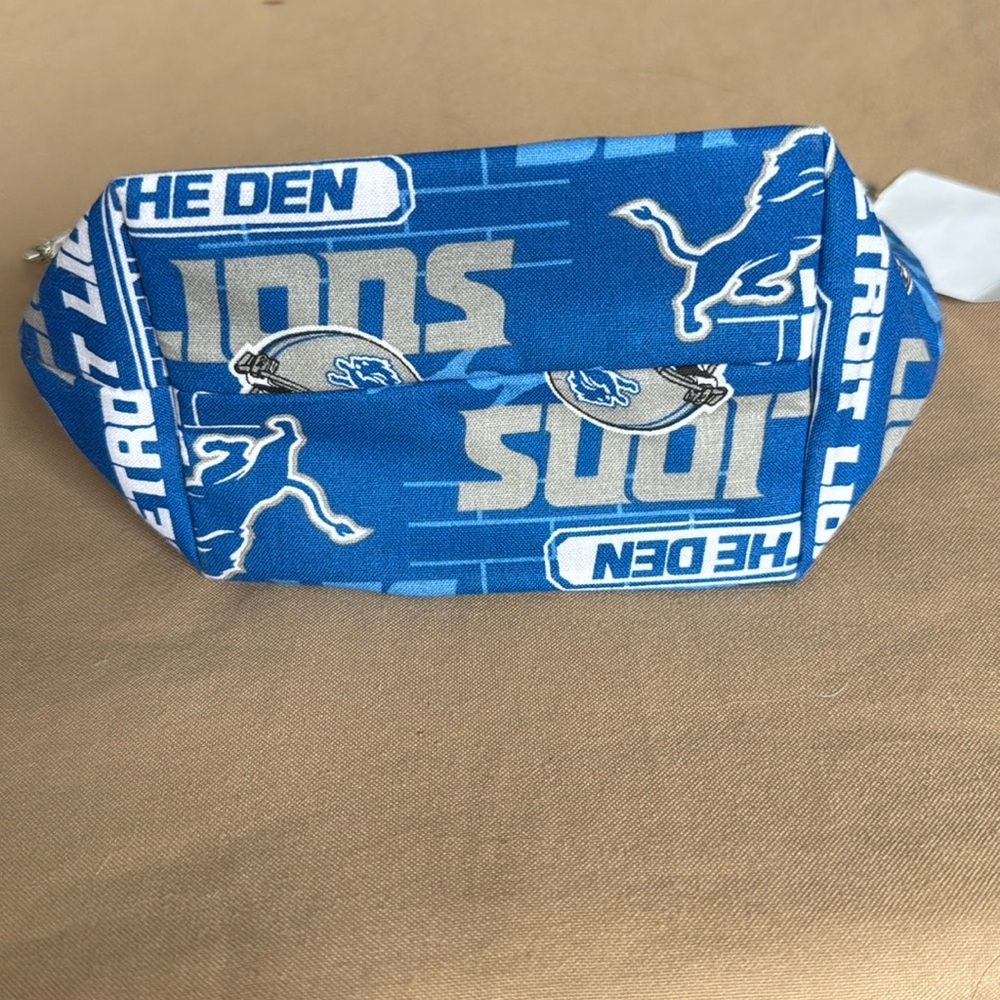 COPY - Detroit Lions Blue Zippered Pouch - Picture 3 of 5